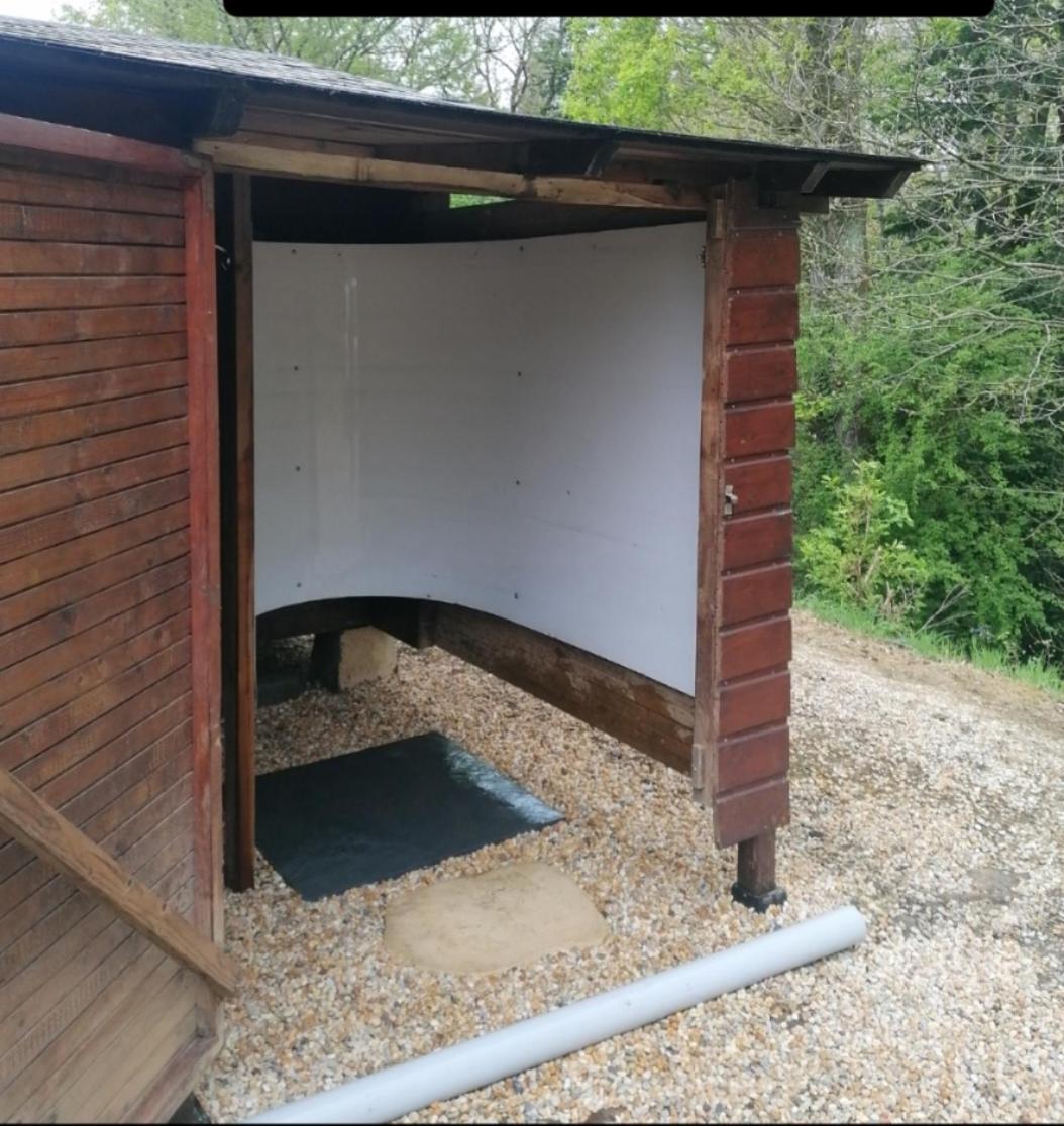 Chalet En Pleine Nature Au Bord D'Un Etang Lanvallay Exteriér fotografie